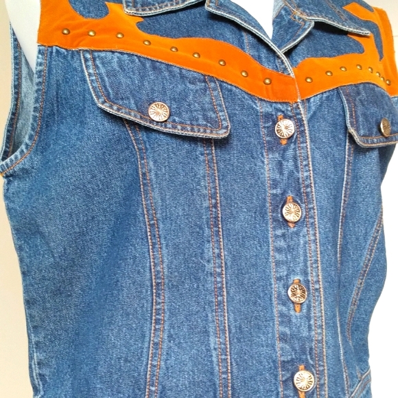 WEARABLE ART! Vintage Custom Vest. Doreman Burns Cowgirls by Gordon & James. - Picture 5 of 12